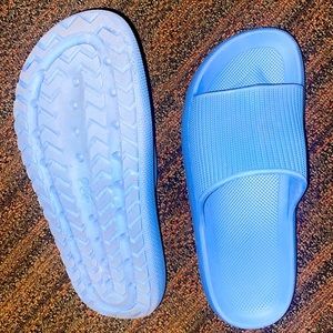 Blue Dick’s Sporting Goods Slides